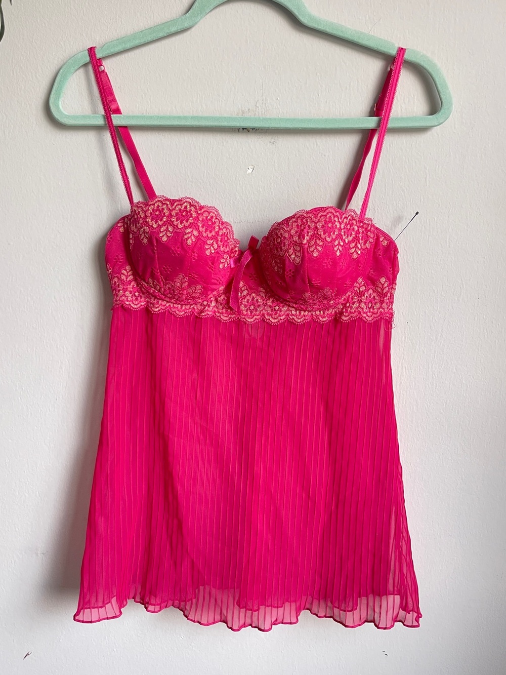 Vintage Y2K Victoria's Secret Hot Pink Lace Babydoll Chemise